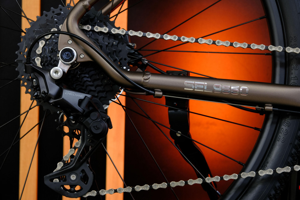 LORAK Sel 9550 Матовый Чёрный рама 23 (на рост 189-205)